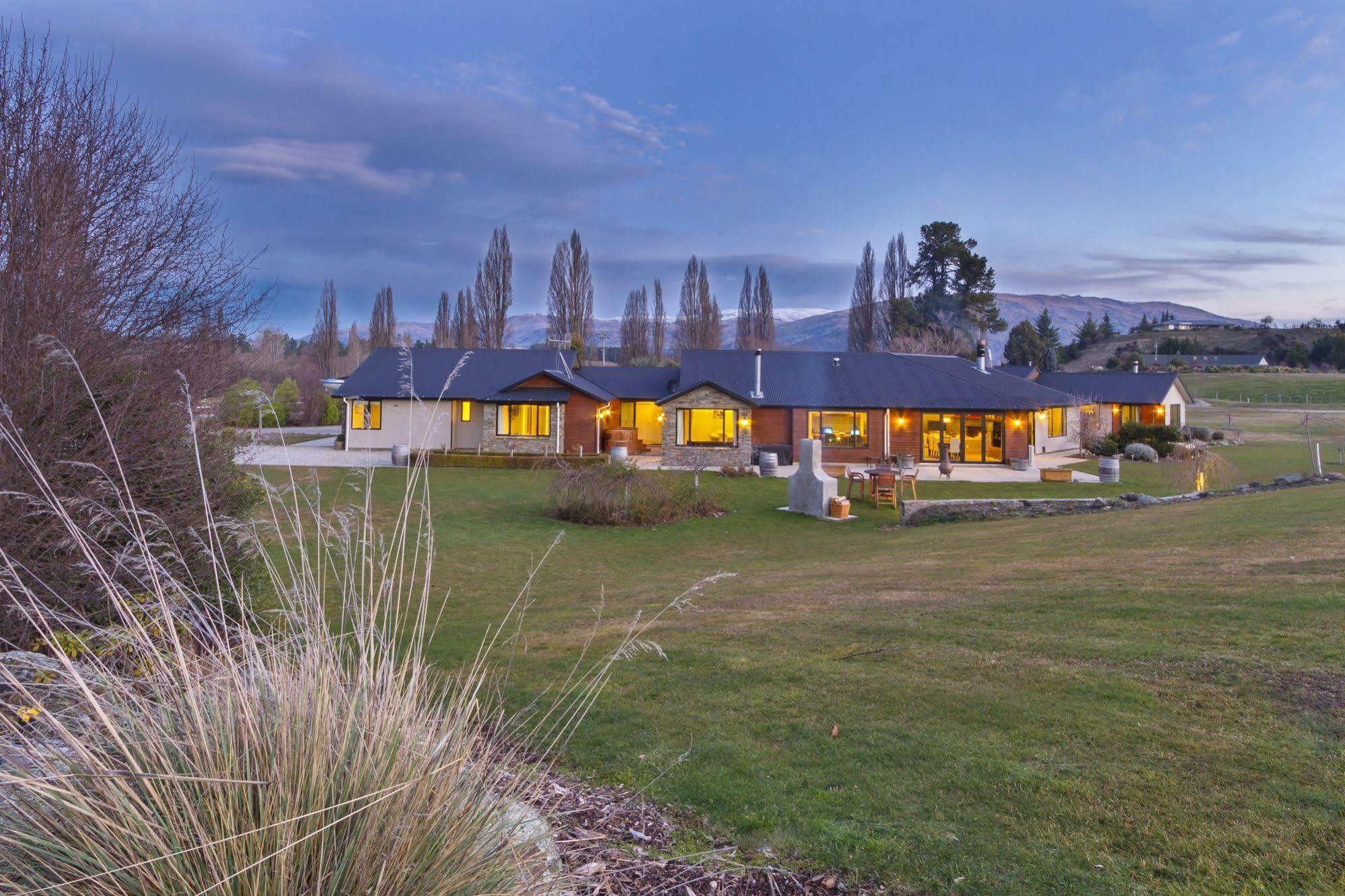 Wanaka Alpine Lodge Exterior foto