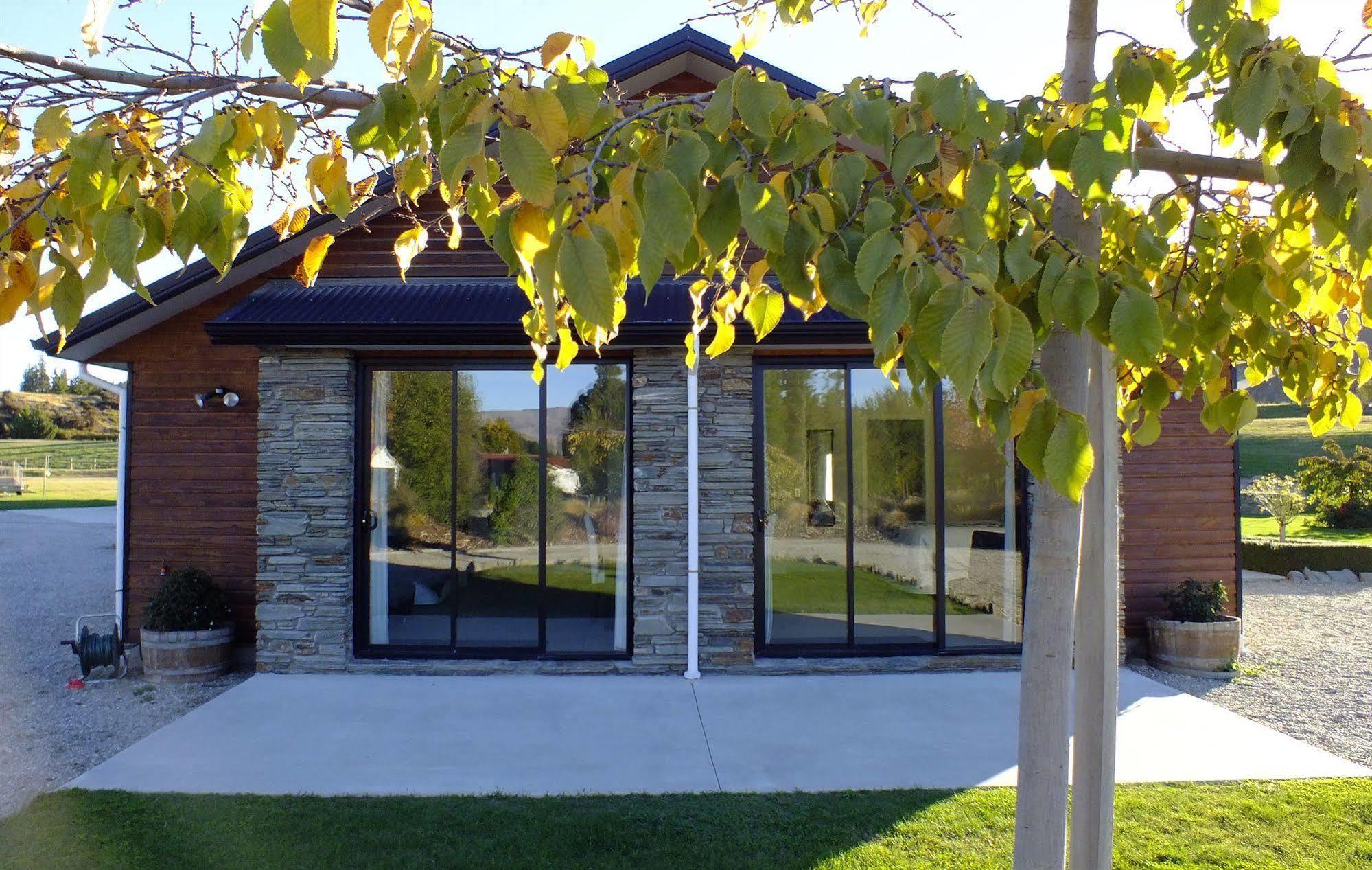 Wanaka Alpine Lodge Exterior foto