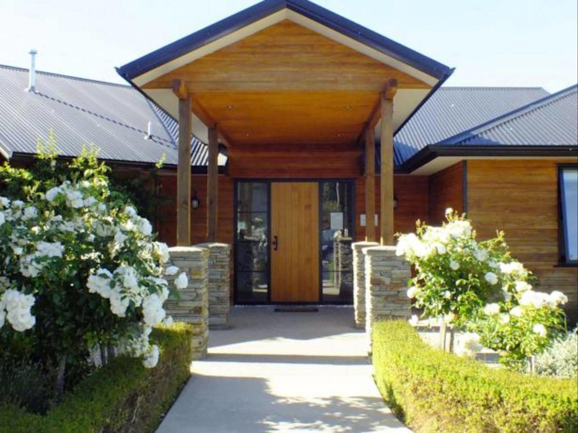 Wanaka Alpine Lodge Exterior foto